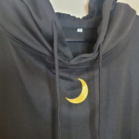 Off shoulder moon hoodie - Picture 3 of 4